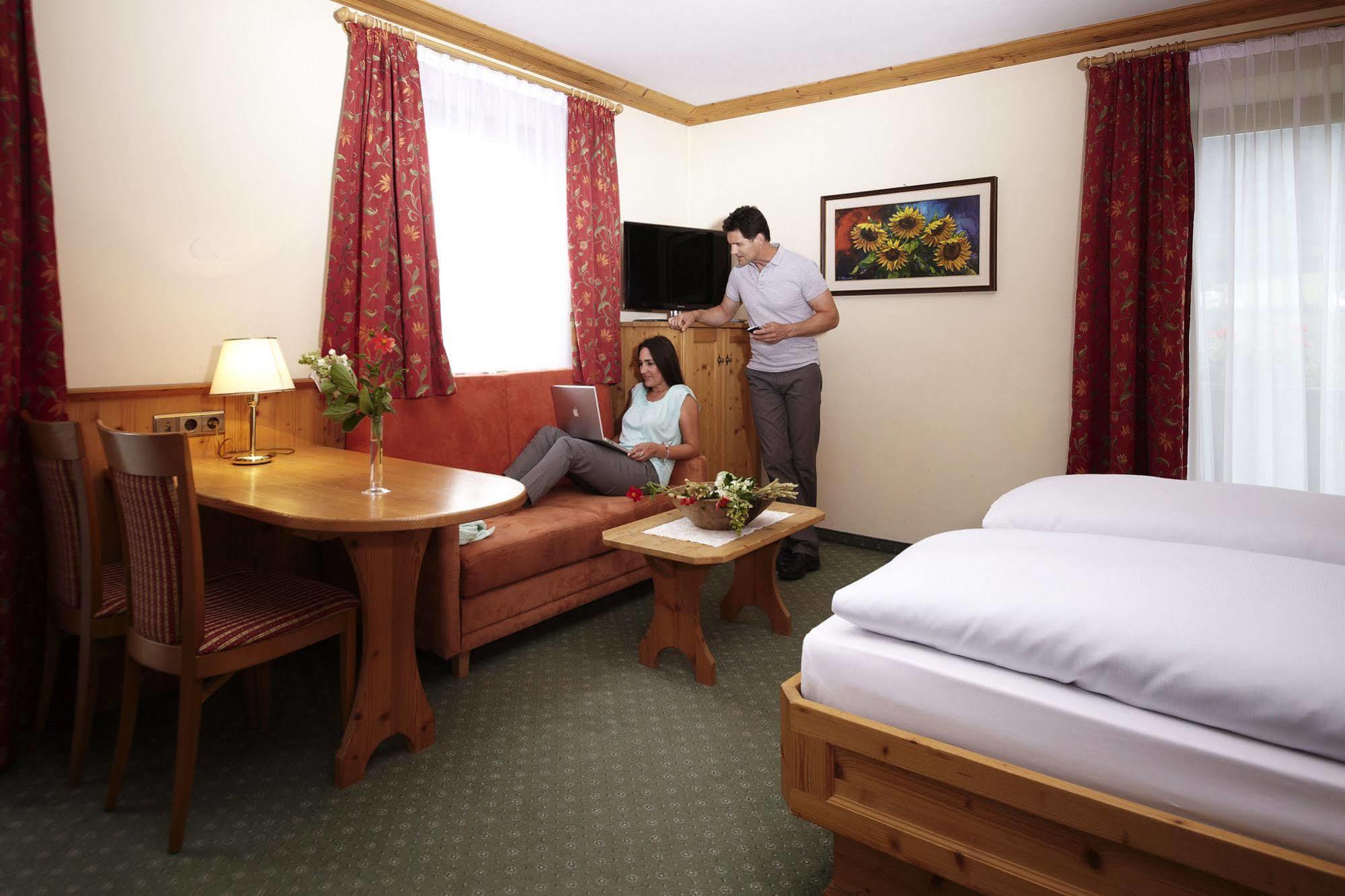 Boutique Hotel Pachers เบรสซาโนเน ภายนอก รูปภาพ